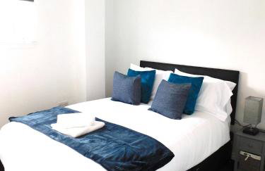 Newly refurbished 2 bedroom apartment close to station and local amenities - Foto 8