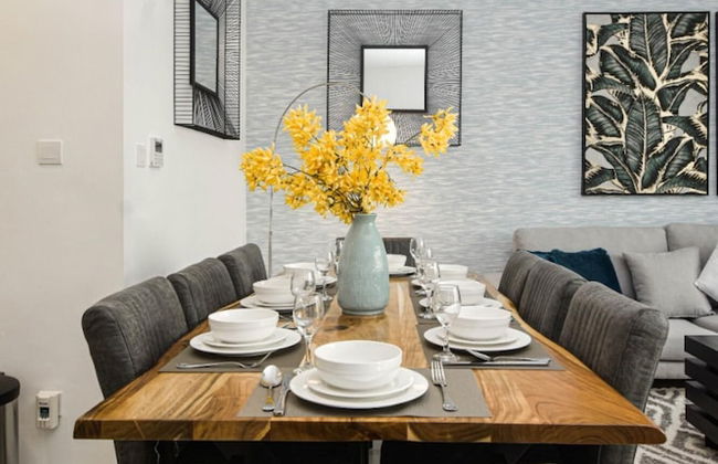 Elegant 3 BR Dubai South - Photo 17