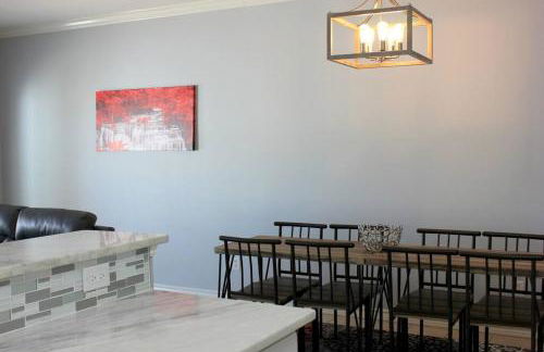 Spacious Home, Short Walk to Beach, Heated Pool! - Foto 17