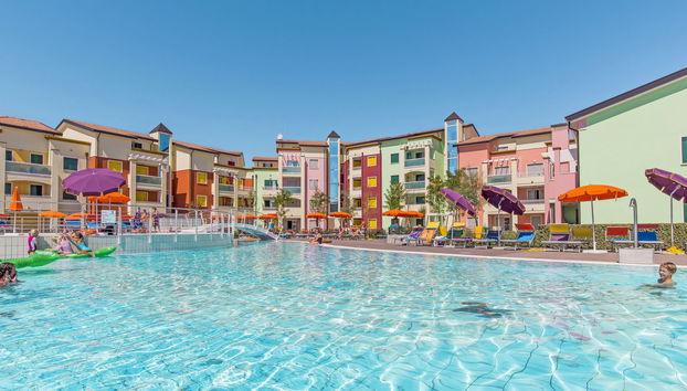 Apartment I Larici-6 by Interhome - Foto 2, Pool Outdoor