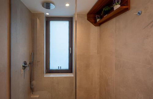 Sun and Sea Apartment - Beachfront, 2 Bedrooms with Sea View & Garden - Photo 32