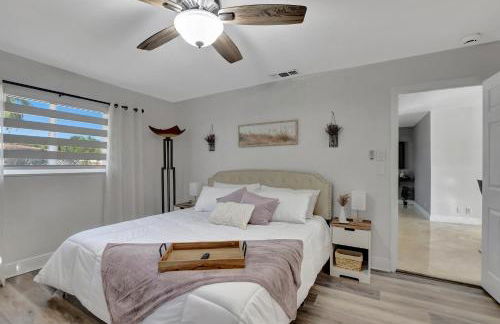 Boca Beauty - Stylish Home With Pool 3 Bedroom Home by RedAwning - Foto 48