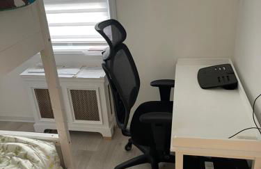 Renovated Jacuzzi Tub Home NYC-LGA-JFK Washer-Dryer - Photo 10