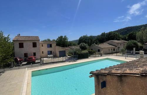 Maison confortable avec jardin à Quinson - FR-1-822-2 - Foto 7