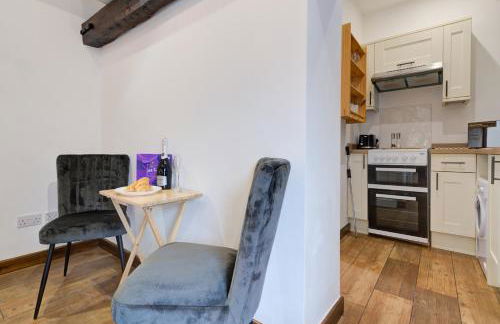 Peaceful Getaway - Free Parking, Short Drive to Stamford - Foto 6