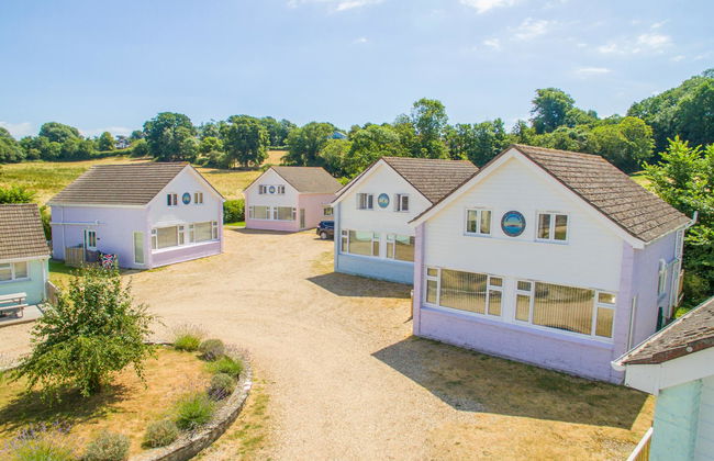 Seaview Holidays - Photo 1