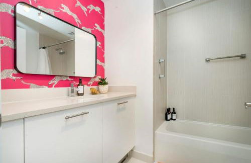 Miami Vice - Central Midtown Pool and Parking - Foto 27