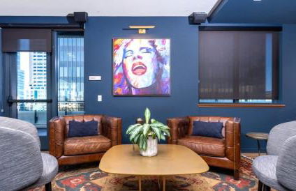 Balcony View and King Beds Walk to Golden 1 Center - Foto 20