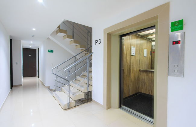 122 Plaza Apartahotel - Photo 40