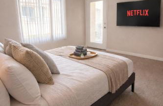 Modern 1 & 2 Bedroom Apartments Near Venice & MDR with Pool Gym & Cinema - Foto 6