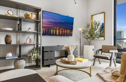 On The 49th Floor! Condo on Highest & Free Parking - Foto 13