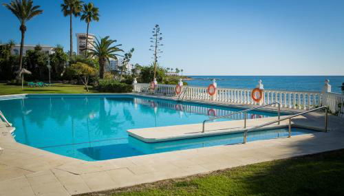 Holidays2Riviera Sea Side Front Beach - Foto 3