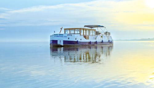 Boats & Yachts at Rechlin Harbor by Kuhnle-Tours - Foto 4