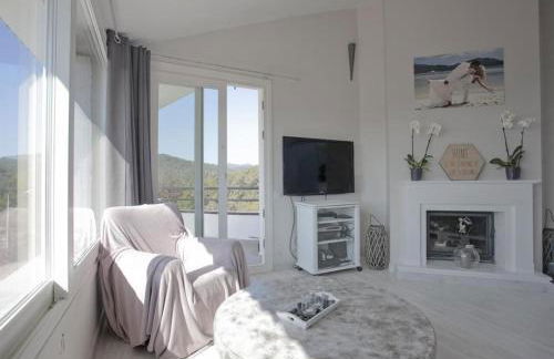 Chillout House with heated pool 29 C Sea & Mountain view - Photo 10