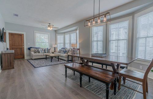 Uptown Cottage Newly Updated Home Near the Strand Galveston Harbor and UTMB - Foto 7