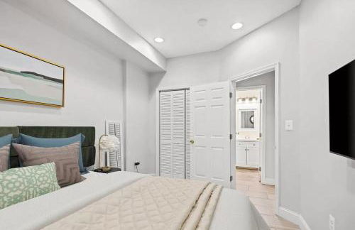 Luxury 3BR & Parking in Central DC - Steps to Metro - Foto 8