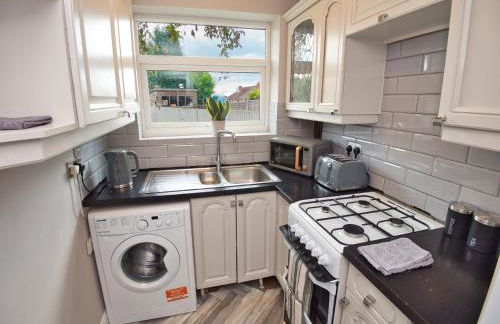 Cosy 3 bed with Parking- Family and Contractors - Foto 11