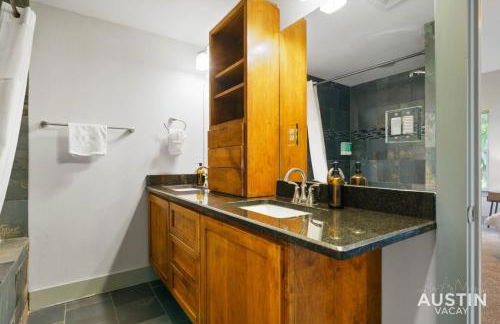 Hot Tub Hideaway an Incredible Hangout plus Amenities - Foto 40