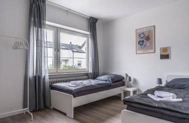 Voll ausgestattete Apartments mit Einzelbetten - Küche - WLAN - PKW-Parkplatz - Foto 1