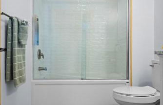 Luxury Log Cabin Lakefront, Game room & Fire Pit, - Foto 12