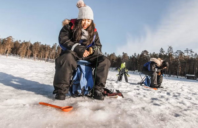 Ice Fishing in Rovaniemi - Photo 4