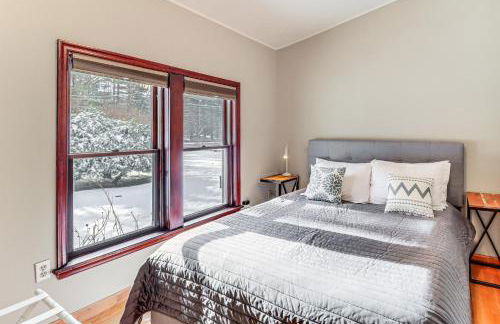 4 Mi to Camelback! Group-Friendly Poconos Cabin - Foto 25