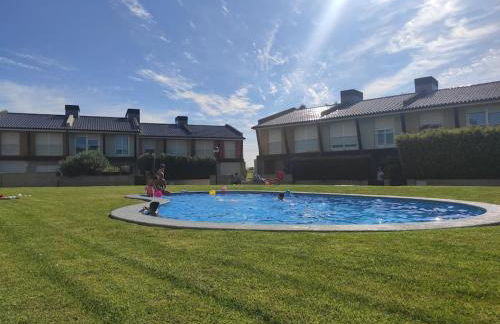 Sol, mar y naturaleza - Foto 15