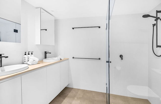 Albatross North Apartments - Photo 57