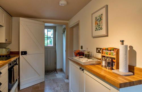 Finest Retreats - The Thatch at Winterborne Houghton - Photo 15