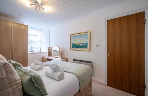 Coastal Escape with Balcony & River Dart Views - Foto 26