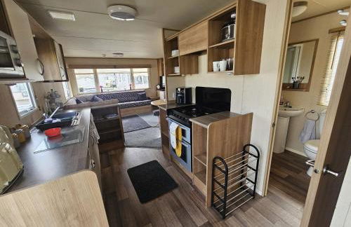 Ty Mawr Chalet Sleeps 6 with Fireplace - Photo 13