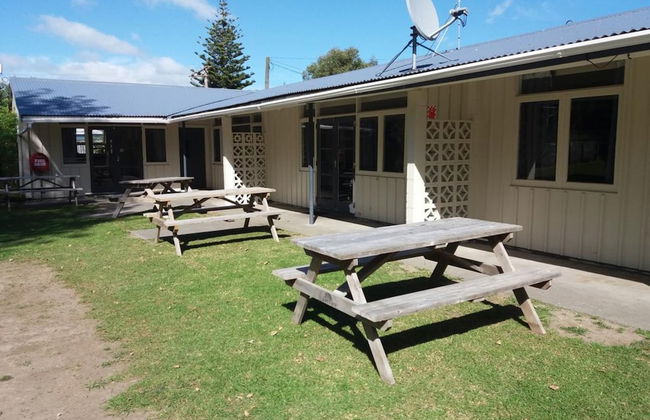 Mahia Beach Motel and Holiday Park - Photo 2