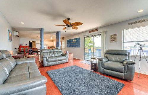 Waterfront Lake Buchanan Cottage with Kayaks! - Foto 4