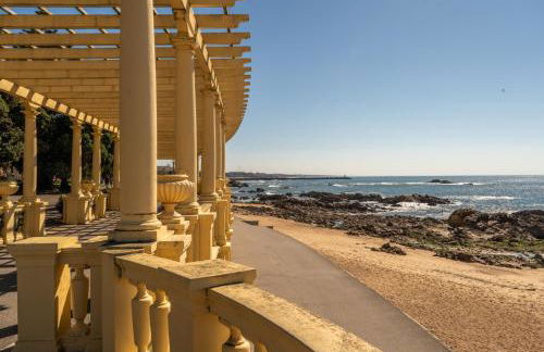 Modern Flat with Workspace in Foz by HostWise - Foto 33