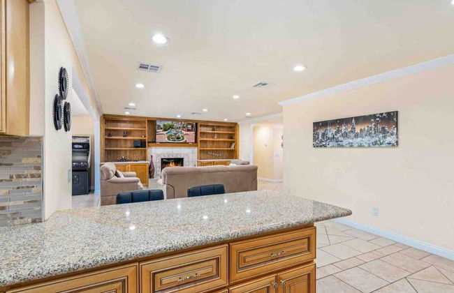 6BR Palm Springs Pool Home by ELVR -3097 - Foto 12