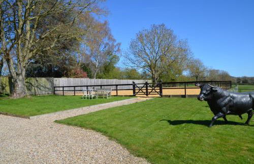 Luxury Old Stone Cottage, Beautifully Presented - Photo 24