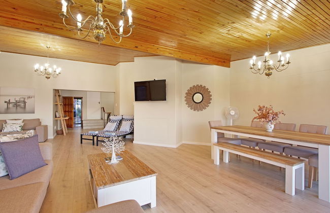 Zaria Sun Penthouse - Photo 6