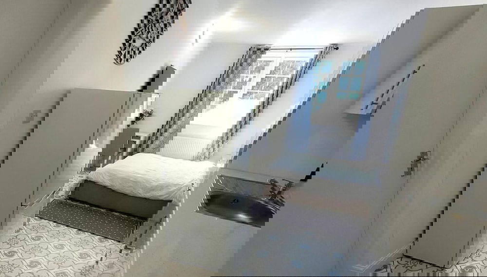 Tranquil Studio Retreat With Free Parking - Foto 1, Zimmer