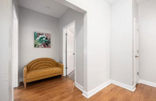 Your UF Getaway: 1 Block from Campus - 4 BD Haven - Foto 20