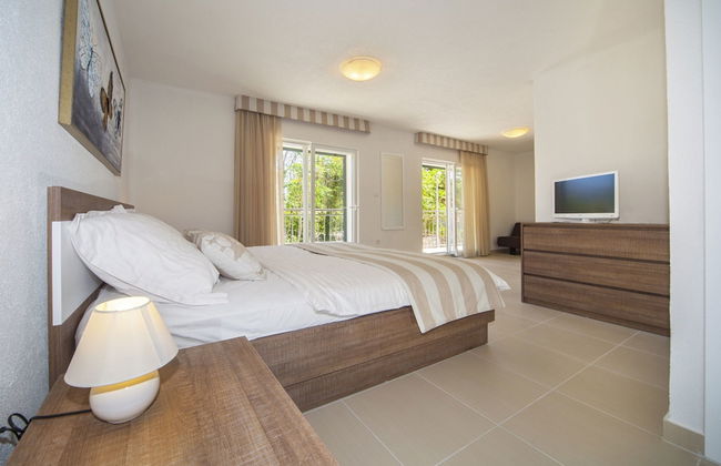 Modern Villa in Povlja With Pool - Foto 6