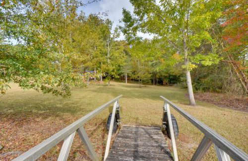 Lakefront Westminster Retreat with Boat Dock! - Foto 36