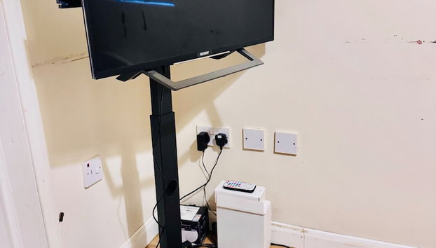 Derby Spacious Room Studio in City Centre - Foto 5, Televisión