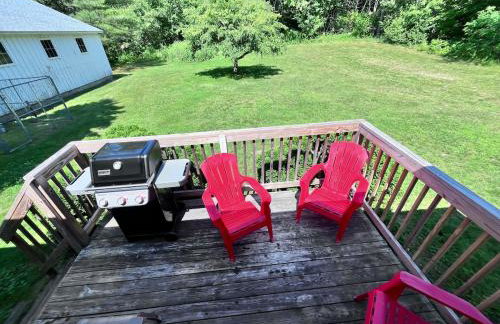 Cozy Retreat with Private Backyard Oasis - Foto 3