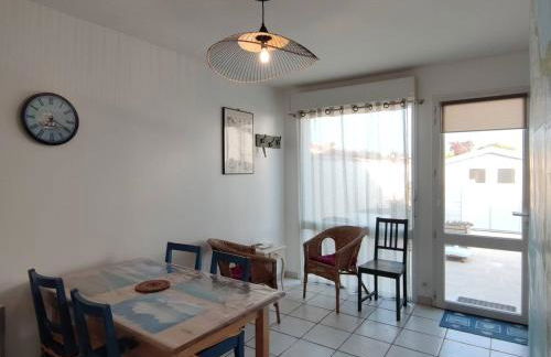 Appartement calme avec piscine à Saint-Georges-d'Oléron - FR-1-246A-117 - Foto 2