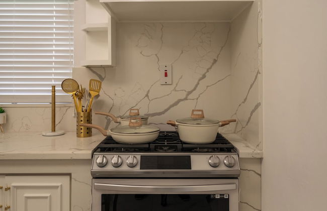 Summer Shades Villa at Legacy Townhouse - Photo 13