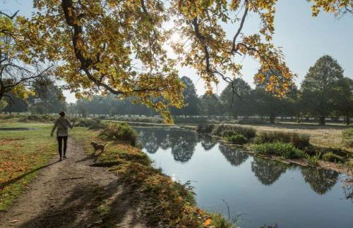 Turing Lodge, near Hampton Court - Foto 8