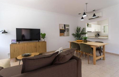 Velas 81 Meloneras 2 terrazas BBQ y piscina - Foto 22