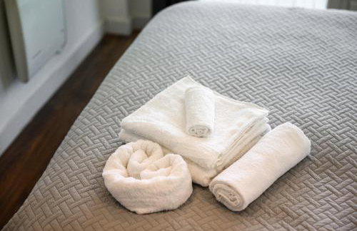 Waterfront Panorama – 2BR + Balcony, Near Stadium - Foto 20