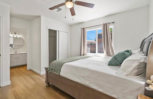 l NEW l Fully Remodeled 3BR 2BTH l 1 Min to Veterans Memorial Park - Foto 41