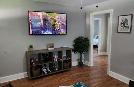 Hangout by firepit near USC with PET - Foto 13